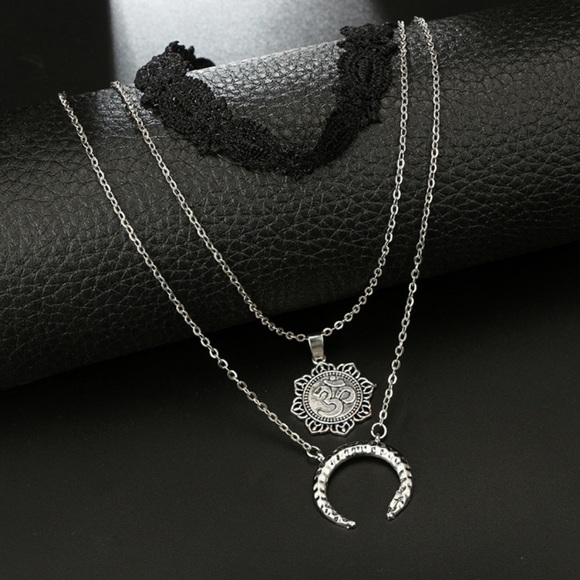 Om flower and lace choker set - Picture 6 of 6